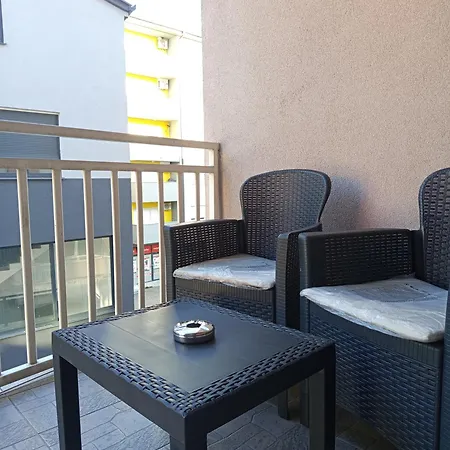 Gold King Apartament *